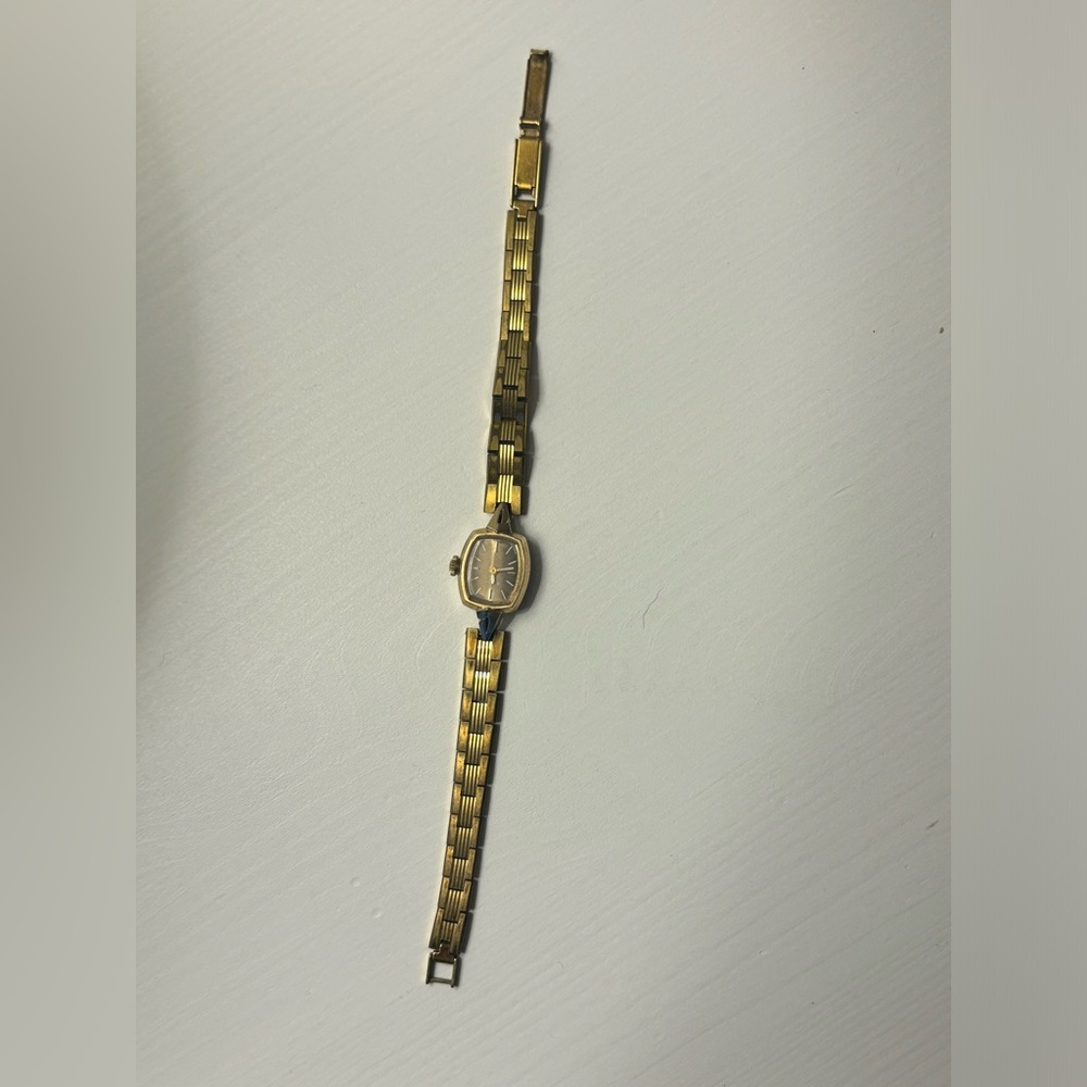 Antique 10K rolled gold Bulova ladies watch